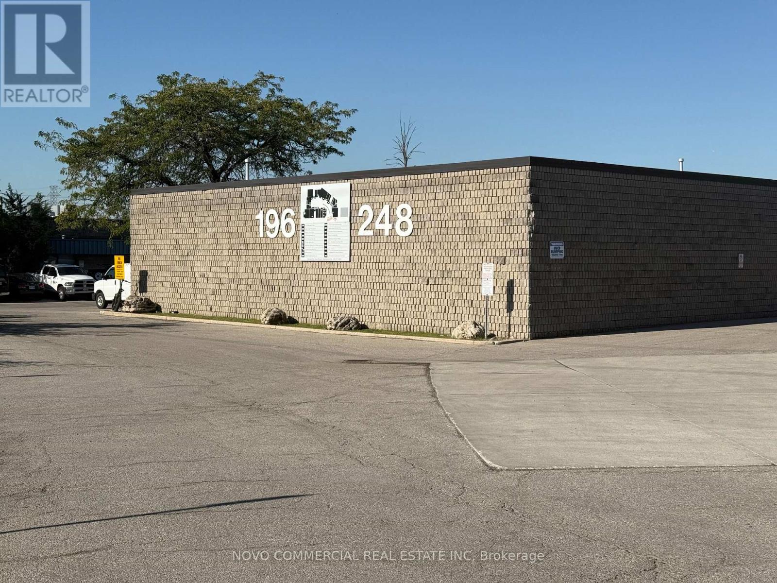 196 North Queen Street, Toronto, Ontario  M9C 4Y1 - Photo 1 - W12448126
