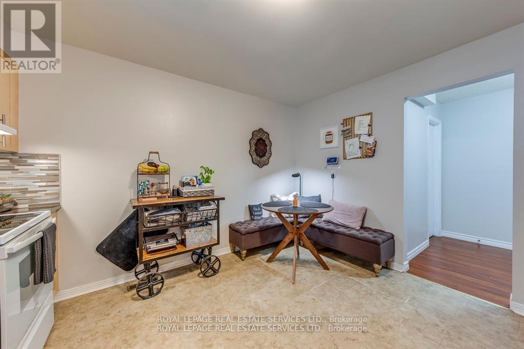 97 Martin Street, Milton, Ontario  L9T 2R3 - Photo 11 - W12448129
