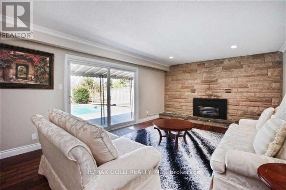 10414 Chinguacousy Road, Brampton, Ontario  L7A 0G8 - Photo 10 - W12448162