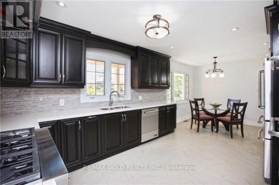 10414 Chinguacousy Road, Brampton, Ontario  L7A 0G8 - Photo 5 - W12448162