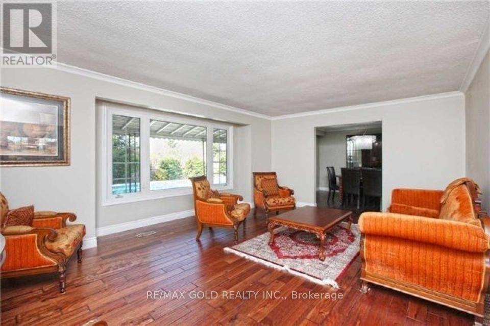 10414 Chinguacousy Road, Brampton, Ontario  L7A 0G8 - Photo 9 - W12448162