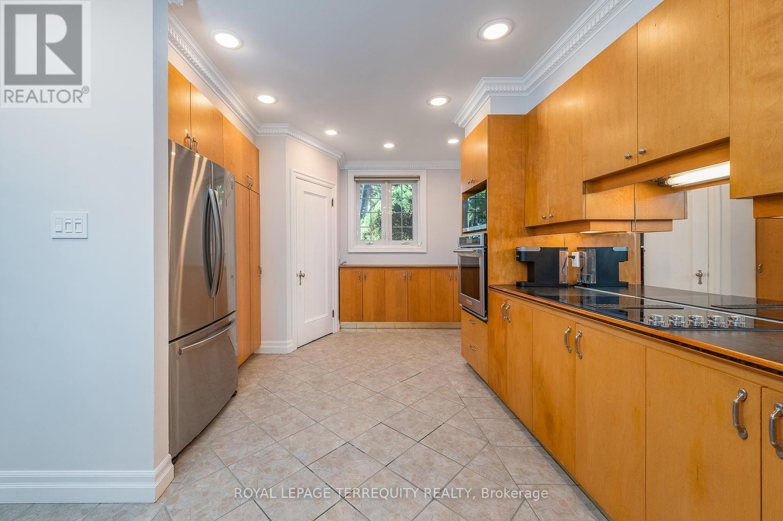 223 Riverside Drive, Toronto (High Park-Swansea), Ontario  M6S 4A8 - Photo 14 - W12448170