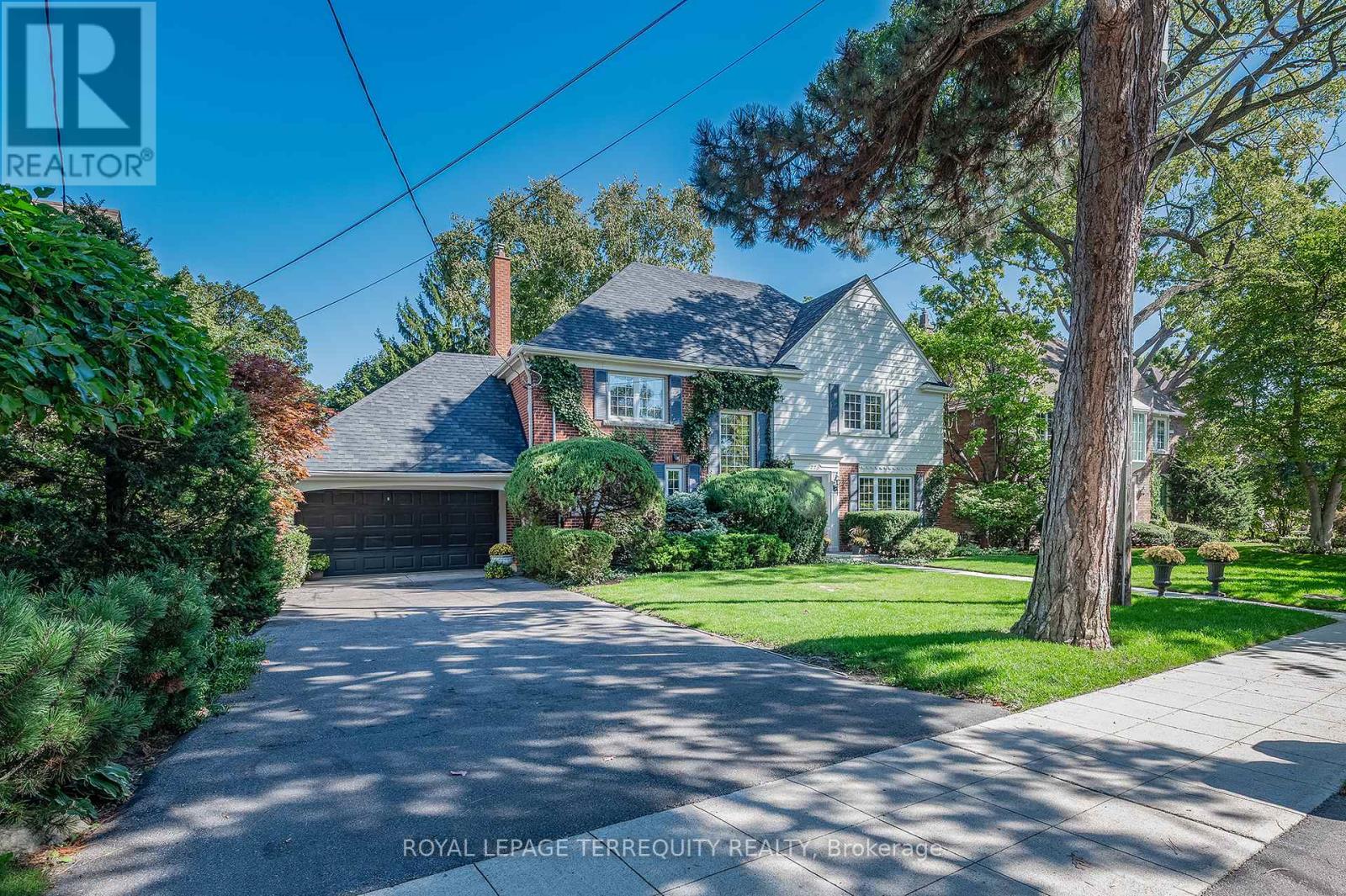 223 Riverside Drive, Toronto (High Park-Swansea), Ontario  M6S 4A8 - Photo 2 - W12448170