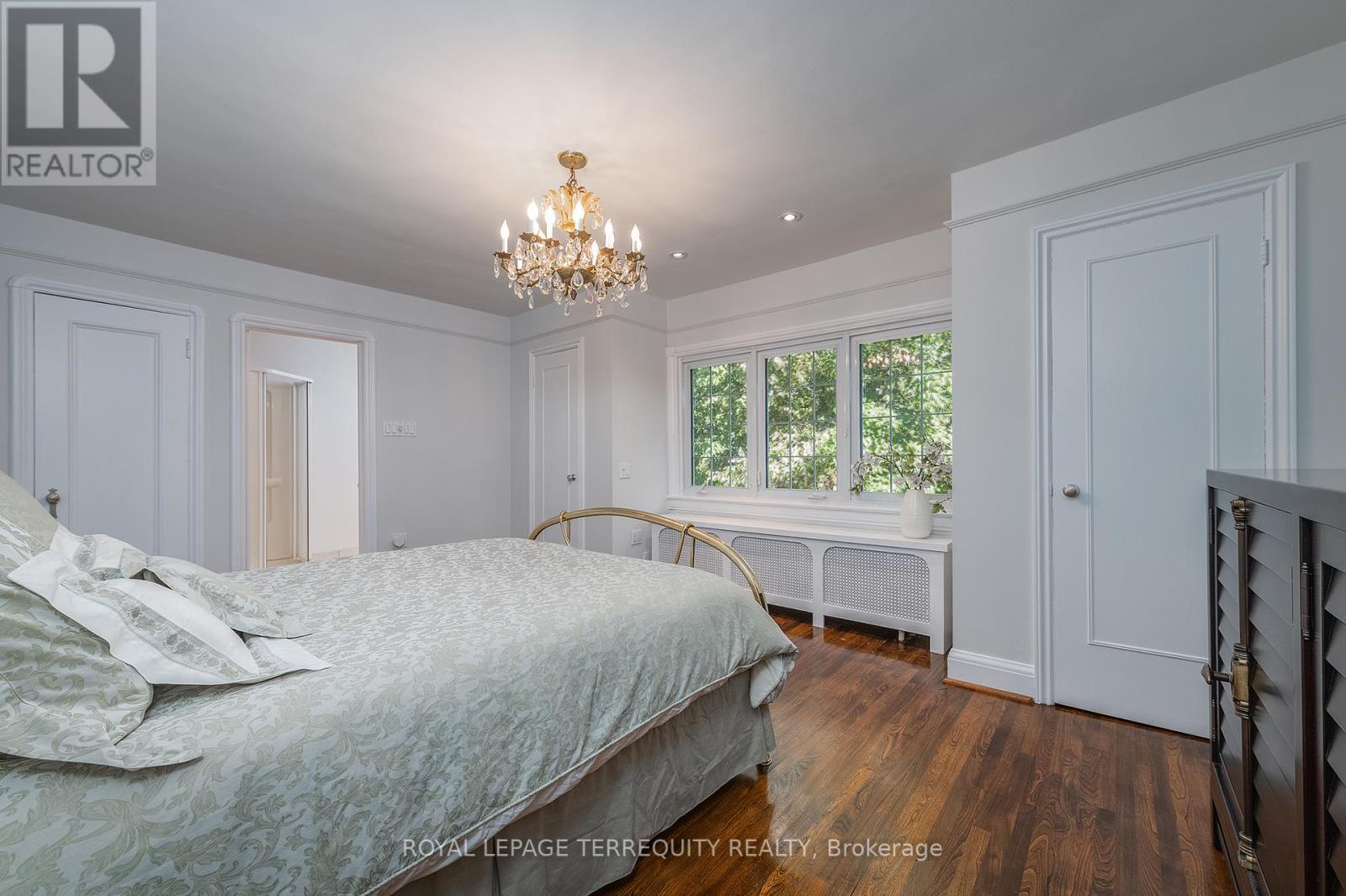 223 Riverside Drive, Toronto (High Park-Swansea), Ontario  M6S 4A8 - Photo 20 - W12448170