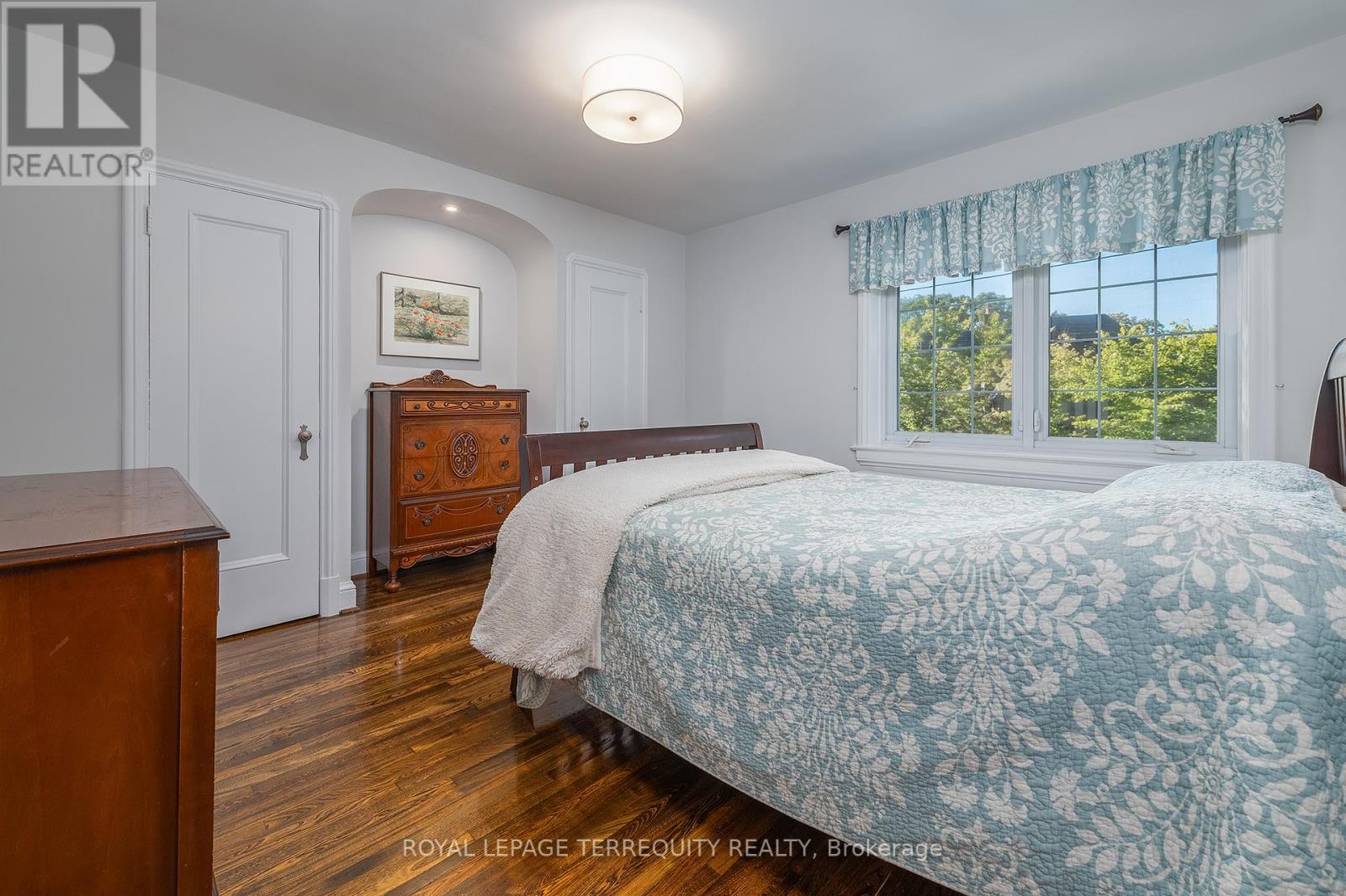 223 Riverside Drive, Toronto (High Park-Swansea), Ontario  M6S 4A8 - Photo 23 - W12448170