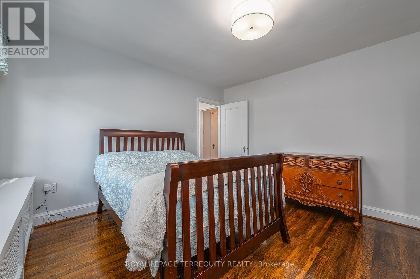 223 Riverside Drive, Toronto (High Park-Swansea), Ontario  M6S 4A8 - Photo 24 - W12448170