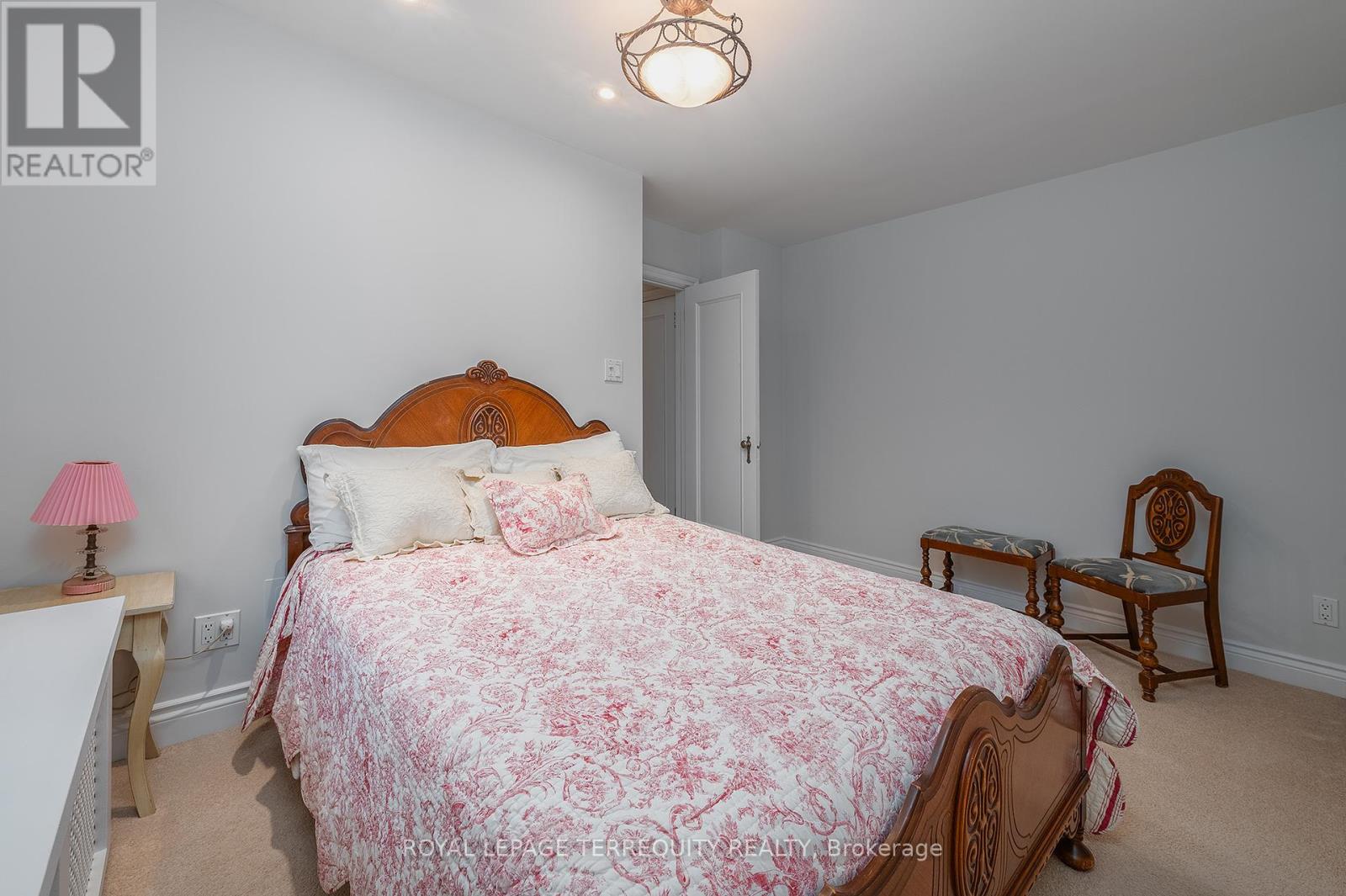 223 Riverside Drive, Toronto (High Park-Swansea), Ontario  M6S 4A8 - Photo 26 - W12448170