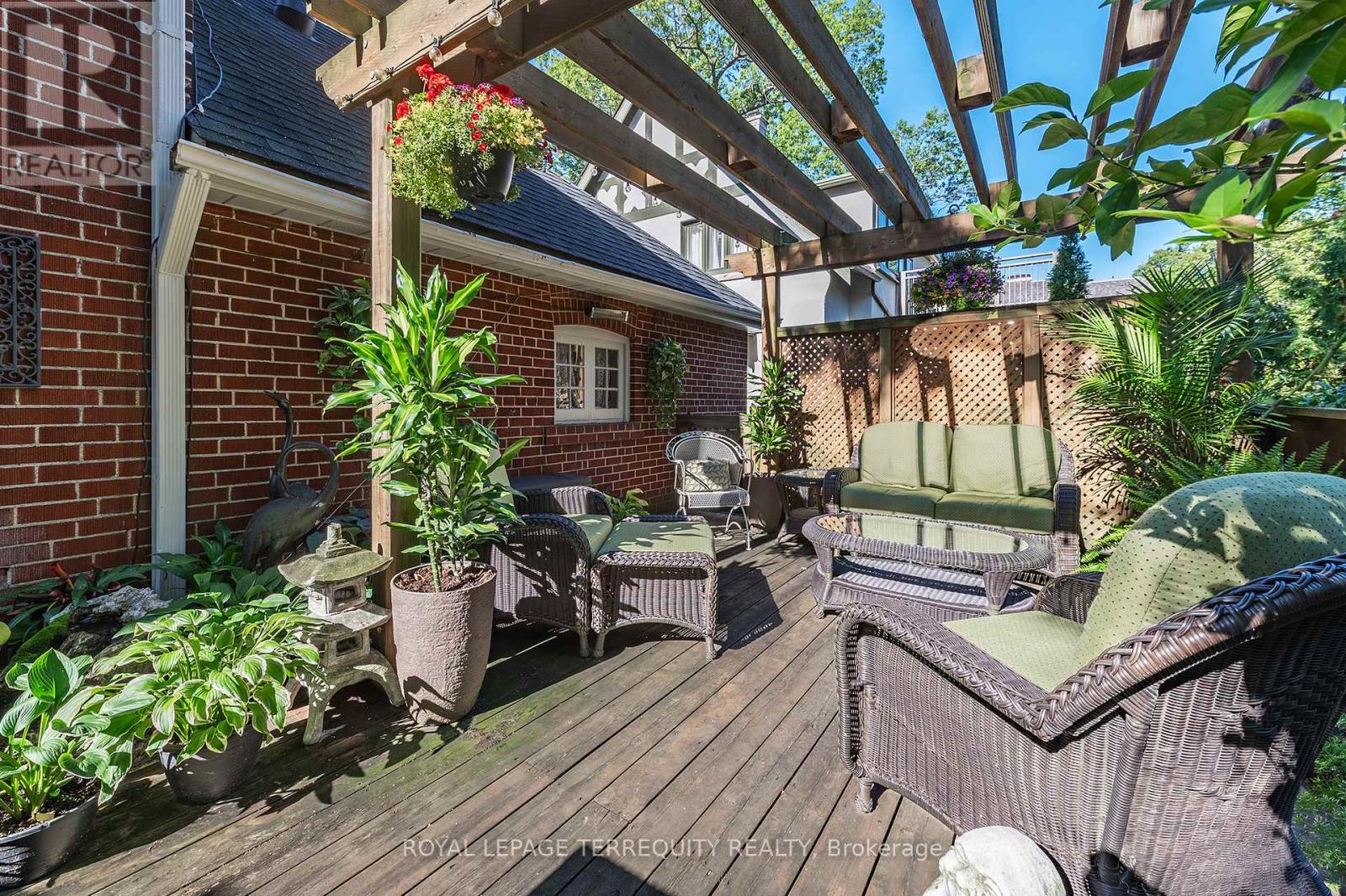 223 Riverside Drive, Toronto (High Park-Swansea), Ontario  M6S 4A8 - Photo 42 - W12448170