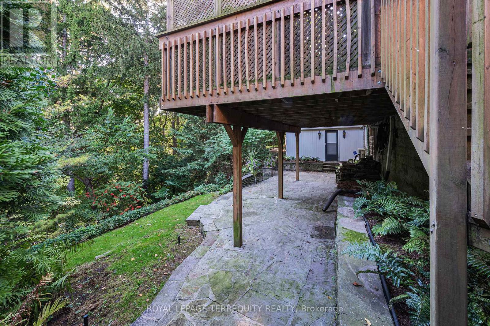223 Riverside Drive, Toronto (High Park-Swansea), Ontario  M6S 4A8 - Photo 45 - W12448170