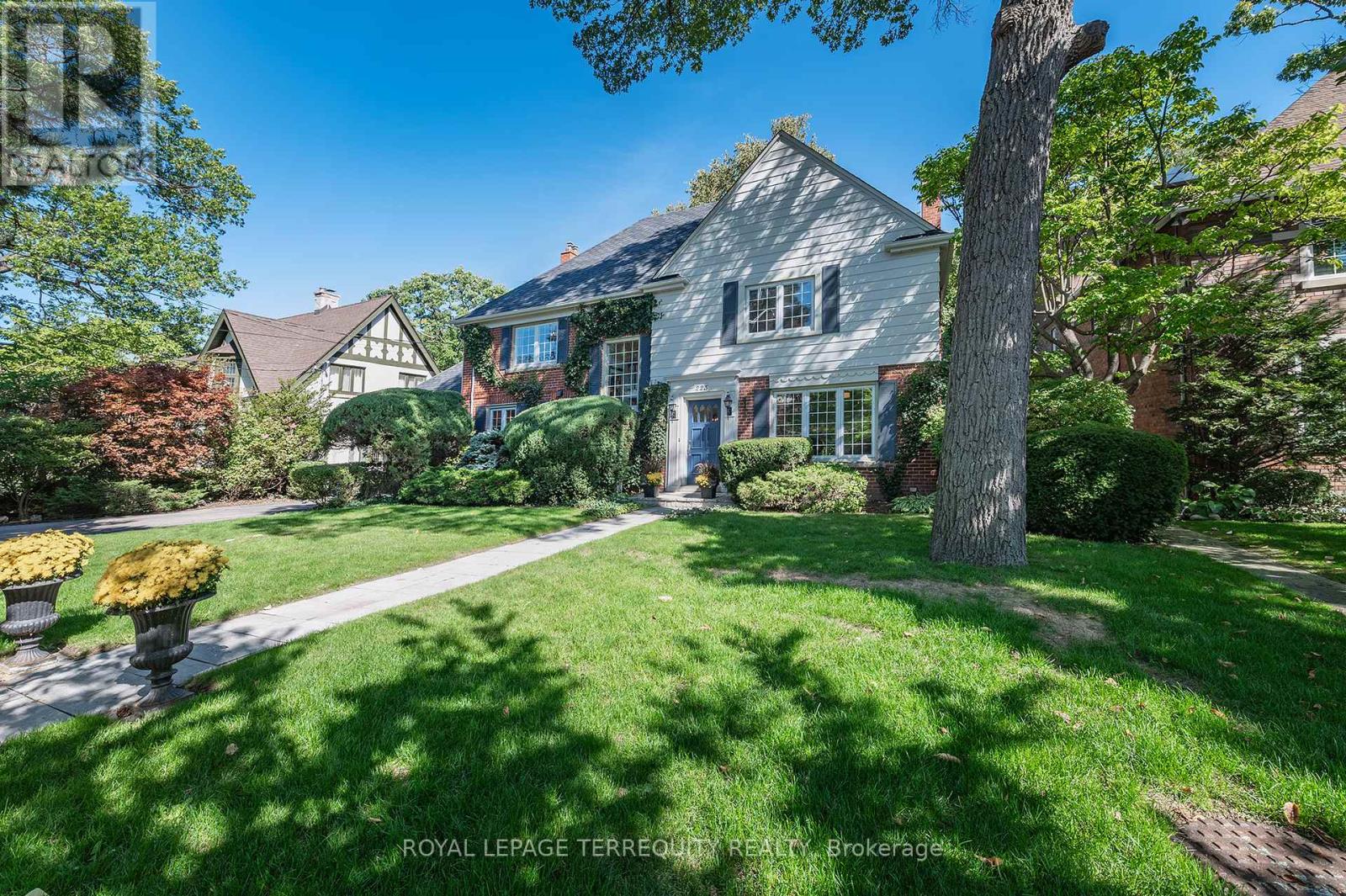 223 Riverside Drive, Toronto (High Park-Swansea), Ontario  M6S 4A8 - Photo 50 - W12448170