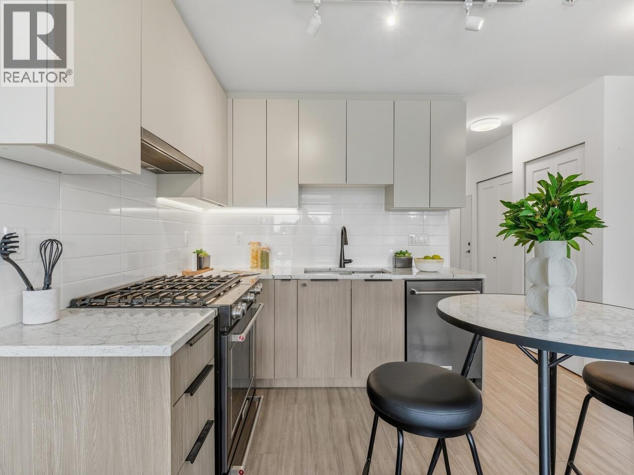 208 2408 Grant Street, Vancouver, British Columbia  V5K 3G4 - Photo 6 - R3055861
