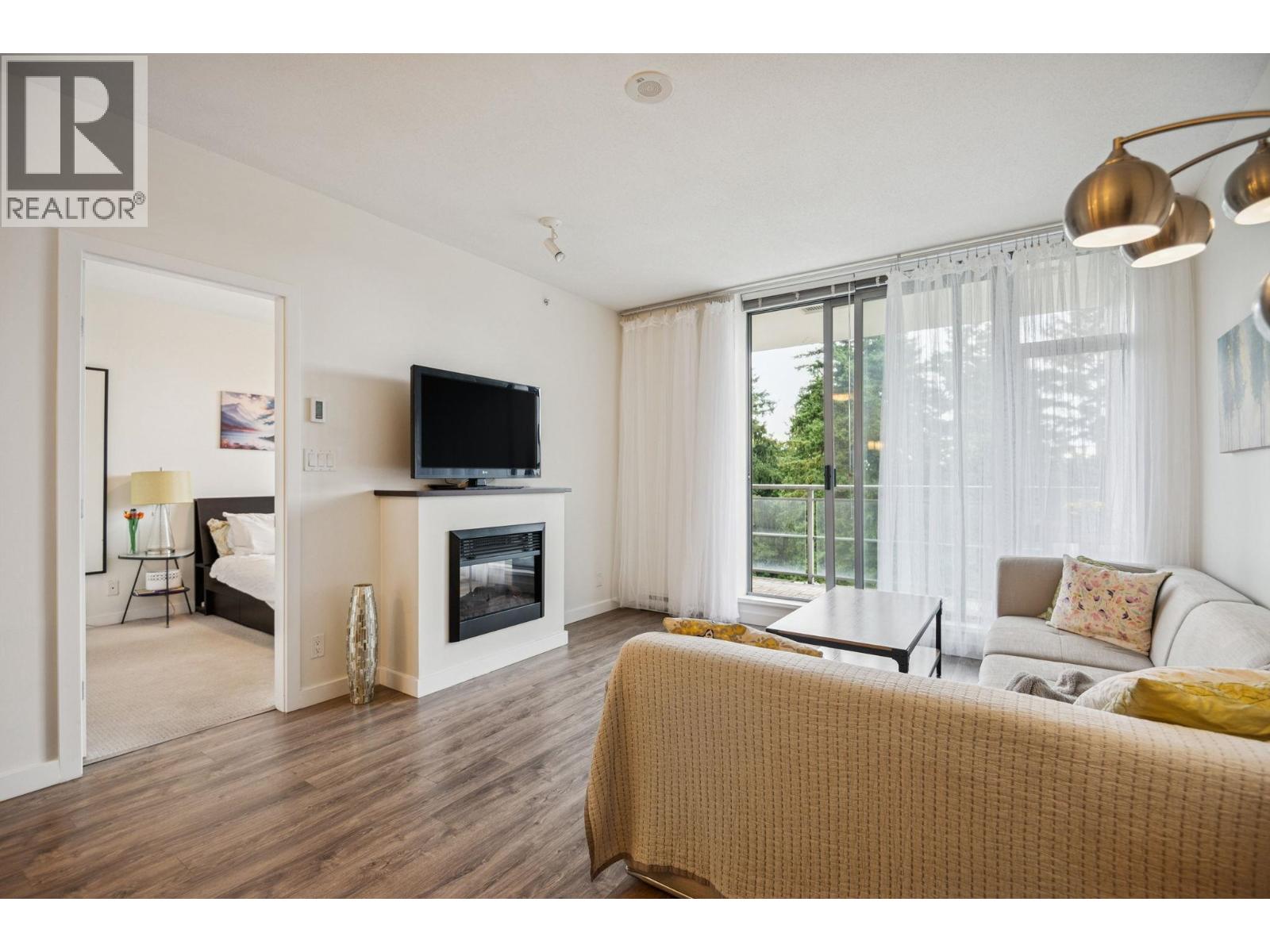 1407 280 Ross Drive, New Westminster, British Columbia  V3L 0C2 - Photo 3 - R3055893