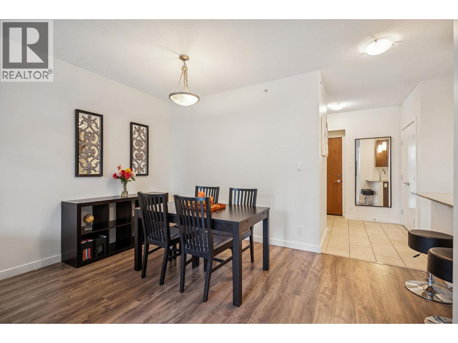 1407 280 Ross Drive, New Westminster, British Columbia  V3L 0C2 - Photo 9 - R3055893