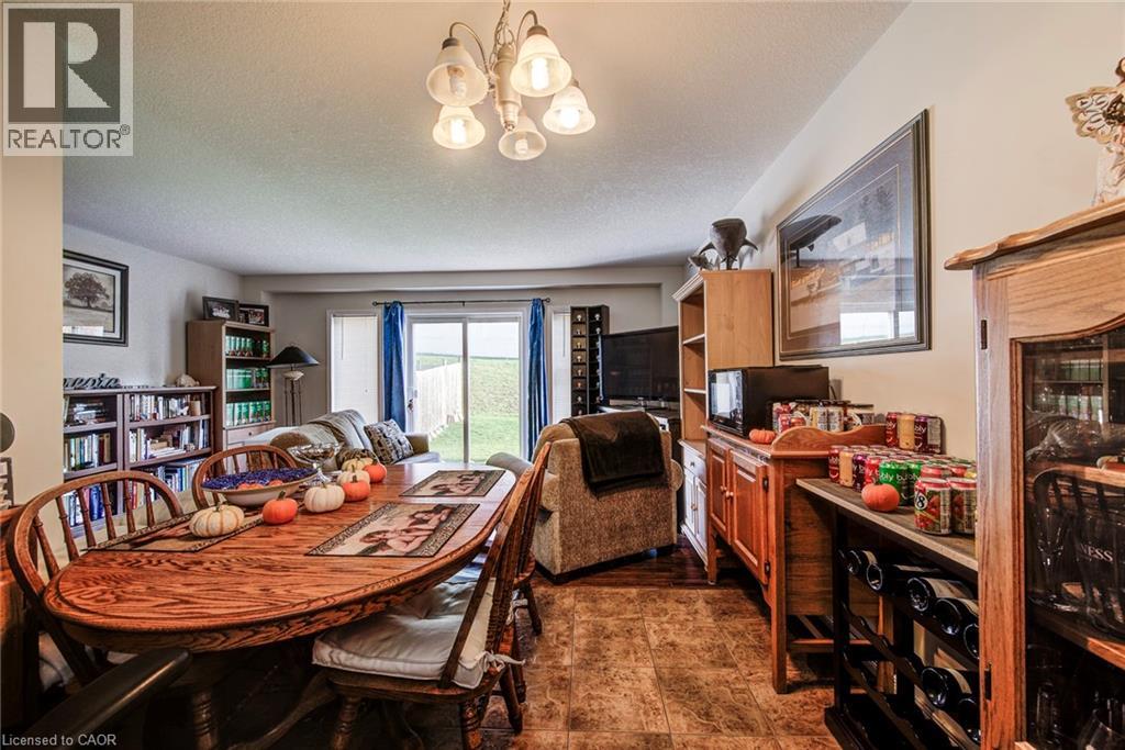 260 Westmeadow Drive, Kitchener, Ontario  N2N 3R1 - Photo 8 - 40776581