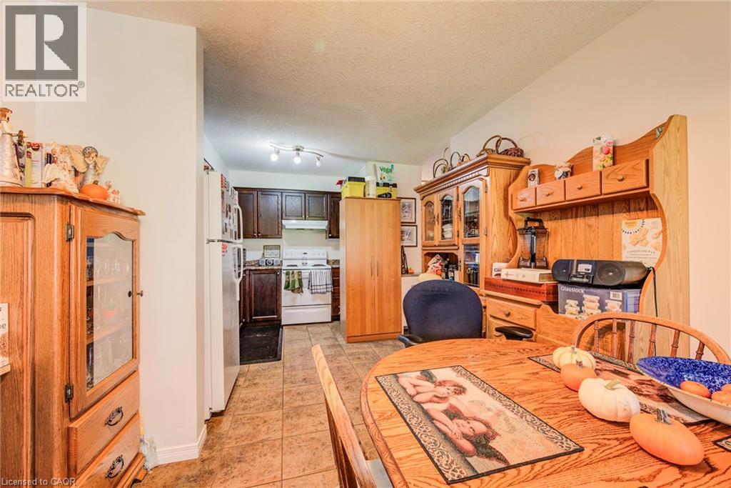260 Westmeadow Drive, Kitchener, Ontario  N2N 3R1 - Photo 9 - 40776581