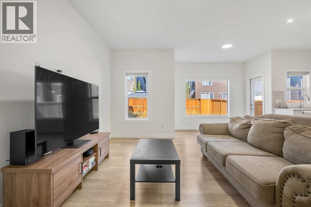 108 Carringsby Manor Nw, Calgary, Alberta  T3P 1T6 - Photo 6 - A2257055