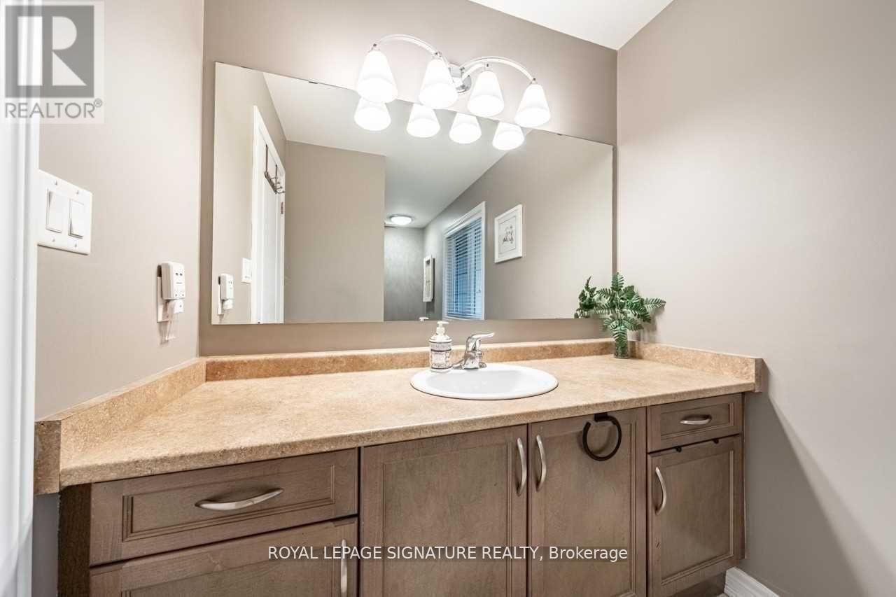 72 Secinaro Avenue, Hamilton, Ontario  L9G 0C6 - Photo 13 - X12448119