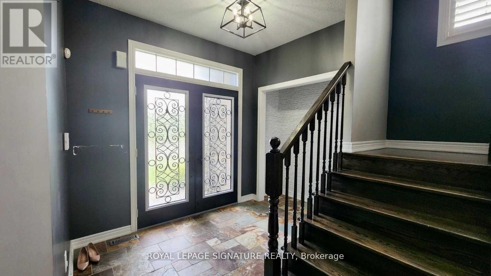 72 Secinaro Avenue, Hamilton, Ontario  L9G 0C6 - Photo 2 - X12448119