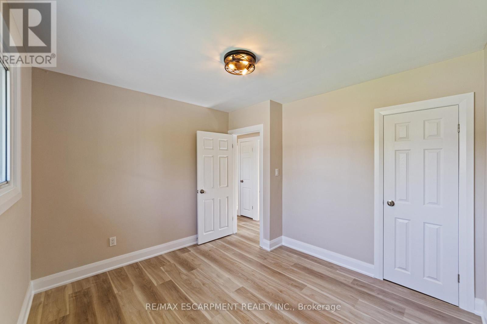 131 Sanatorium Road, Hamilton (Buchanan), Ontario  L9C 1Y9 - Photo 16 - X12448143