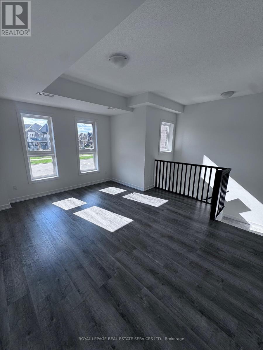 227 Burke Street, Hamilton, Ontario  L8B 1Y4 - Photo 3 - X12448155