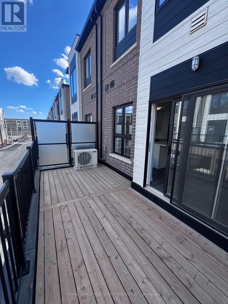 227 Burke Street, Hamilton, Ontario  L8B 1Y4 - Photo 6 - X12448155