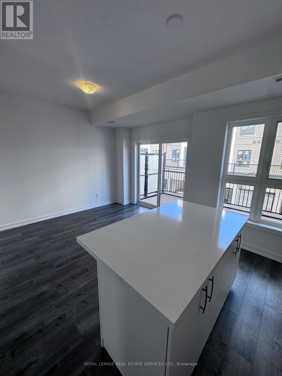 227 Burke Street, Hamilton, Ontario  L8B 1Y4 - Photo 8 - X12448155