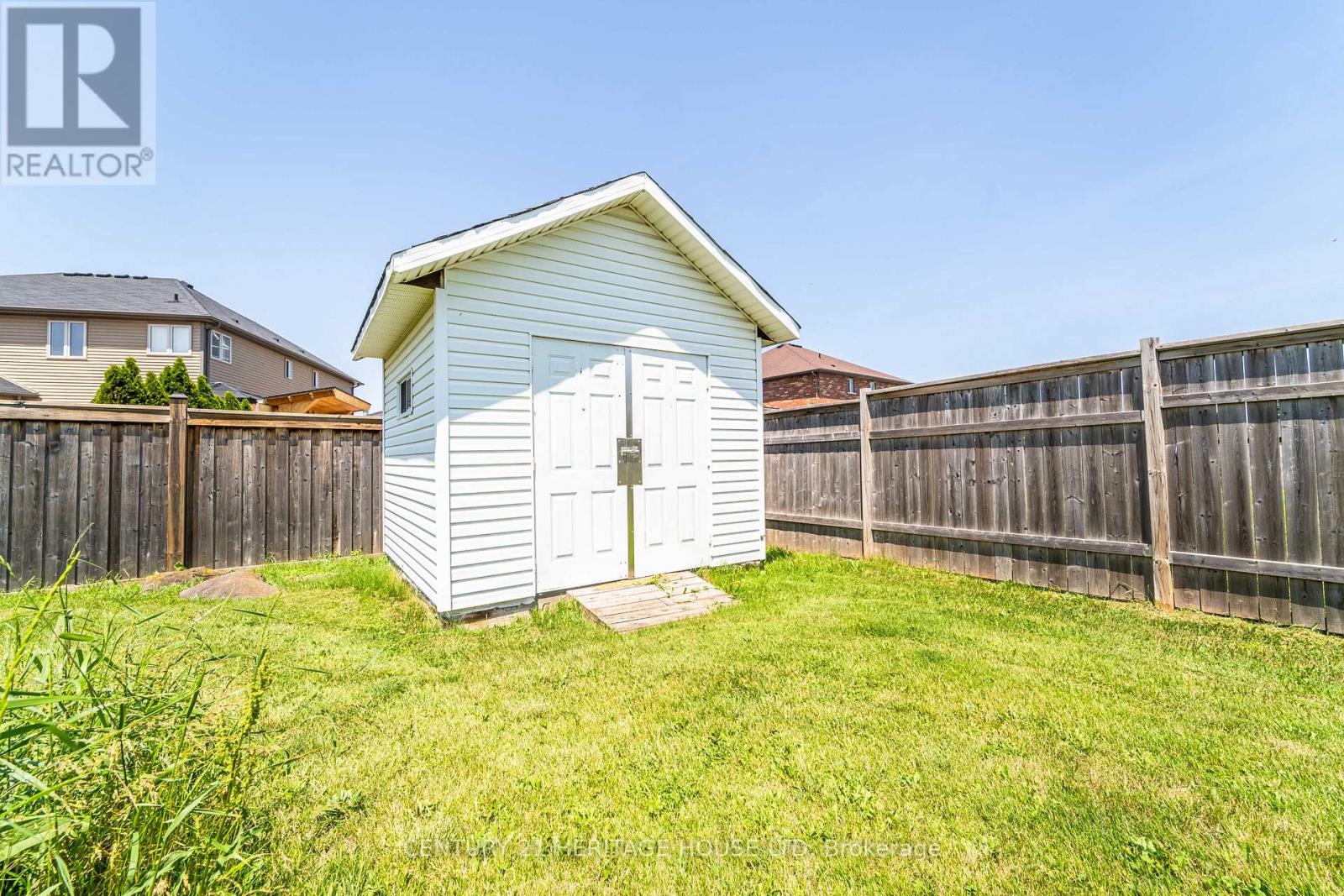 13 West Avenue, Hamilton (Winona), Ontario  L8E 5L5 - Photo 7 - X12448171