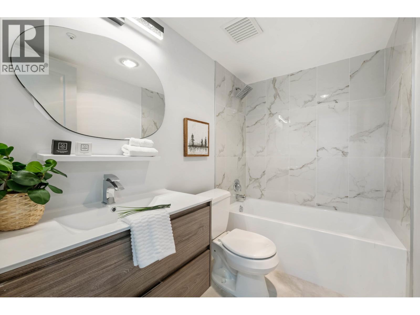 1303 3071 Glen Drive, Coquitlam, British Columbia  V3B 7R1 - Photo 18 - R3055780