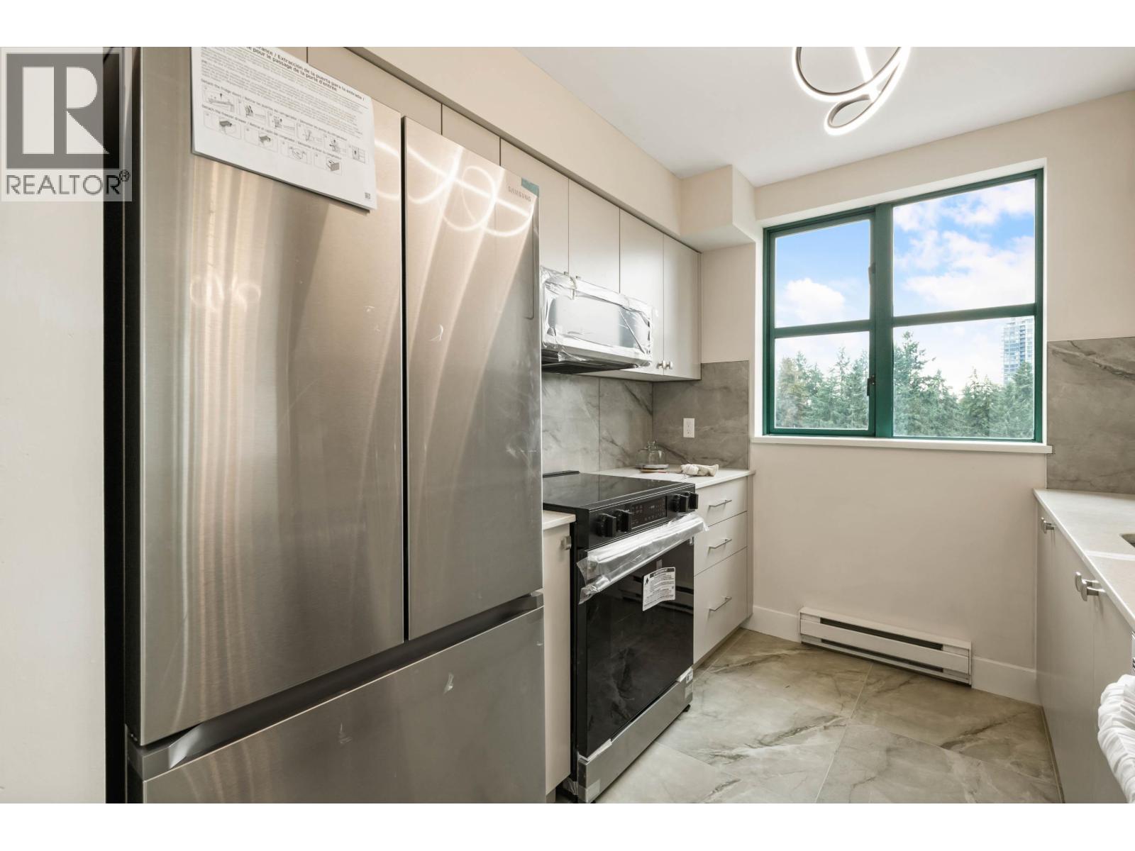 1303 3071 Glen Drive, Coquitlam, British Columbia  V3B 7R1 - Photo 12 - R3055780