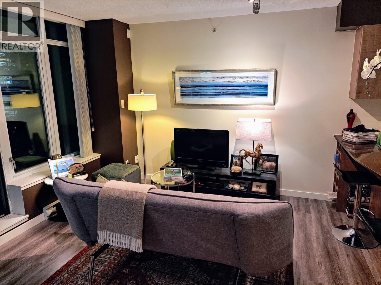 1611 610 Granville Street, Vancouver, British Columbia  V6C 3T3 - Photo 3 - R3055855