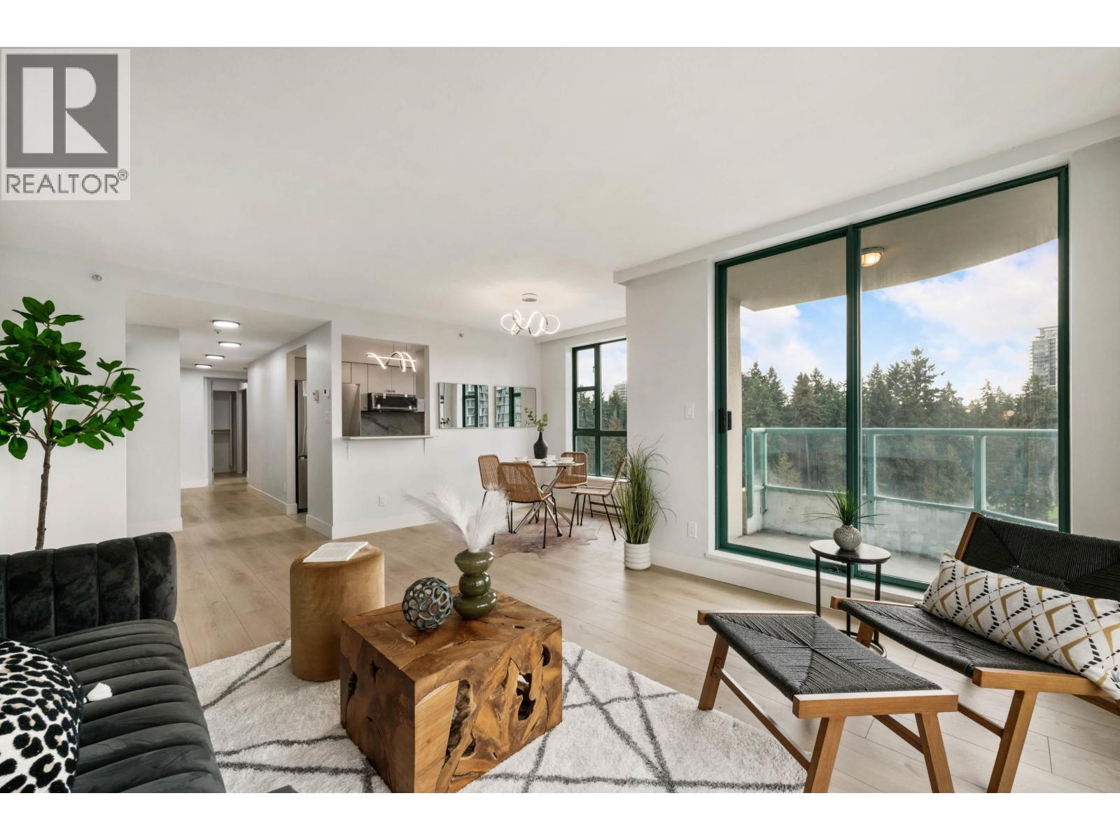 1303 3071 Glen Drive, Coquitlam, British Columbia  V3B 7R1 - Photo 1 - R3055780
