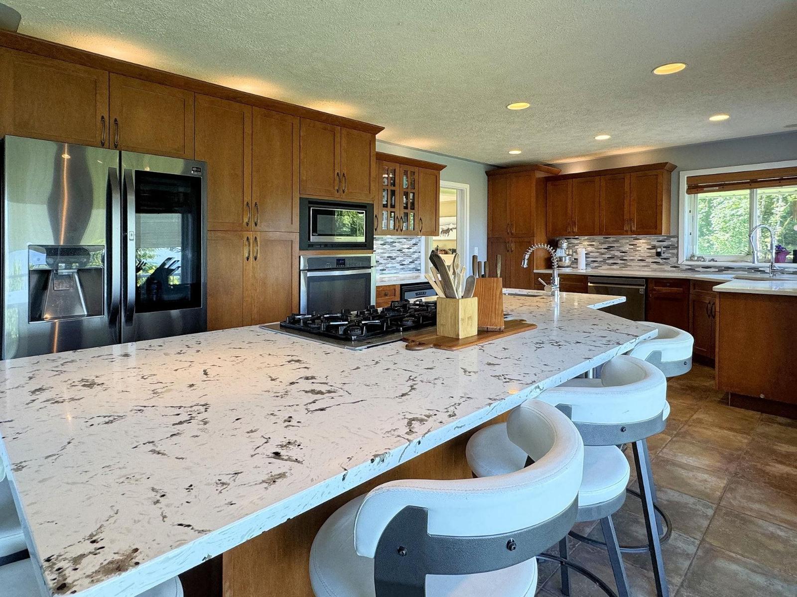 8439 Grand View Drive, Chilliwack Mountain, Chilliwack, British Columbia  V2R 4A2 - Photo 9 - R3022978