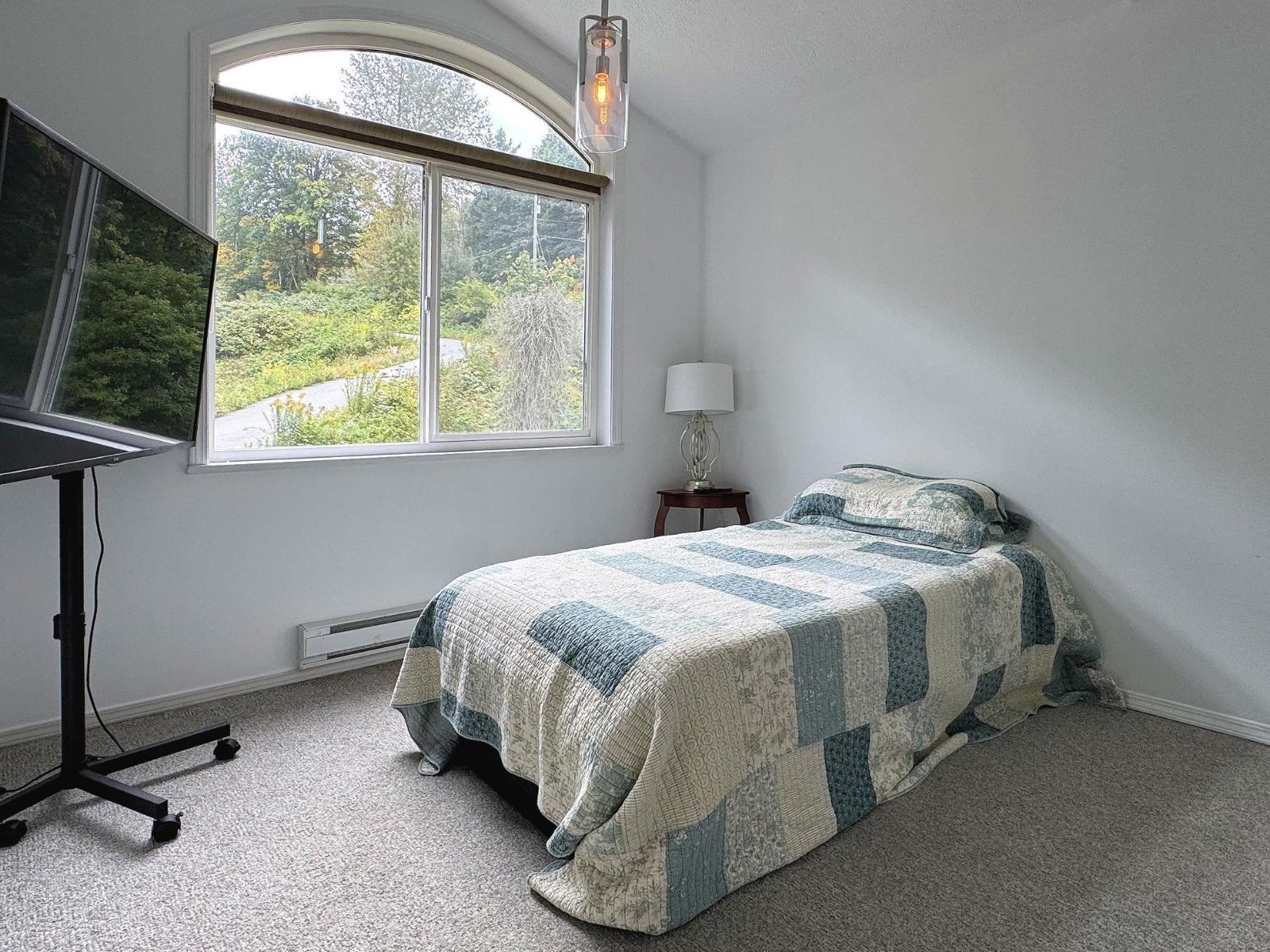 8439 Grand View Drive, Chilliwack Mountain, Chilliwack, British Columbia  V2R 4A2 - Photo 21 - R3022978
