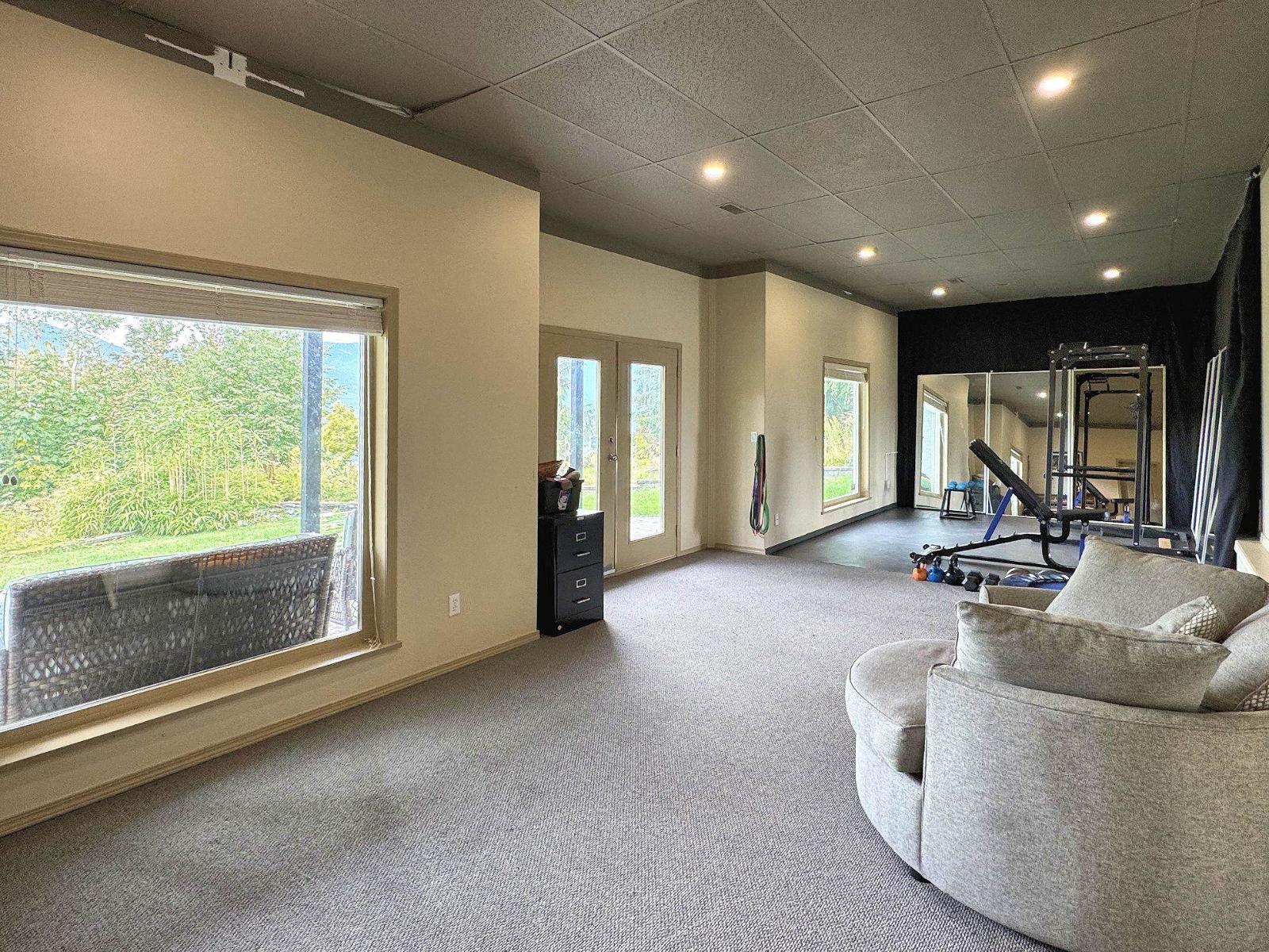 8439 Grand View Drive, Chilliwack Mountain, Chilliwack, British Columbia  V2R 4A2 - Photo 24 - R3022978