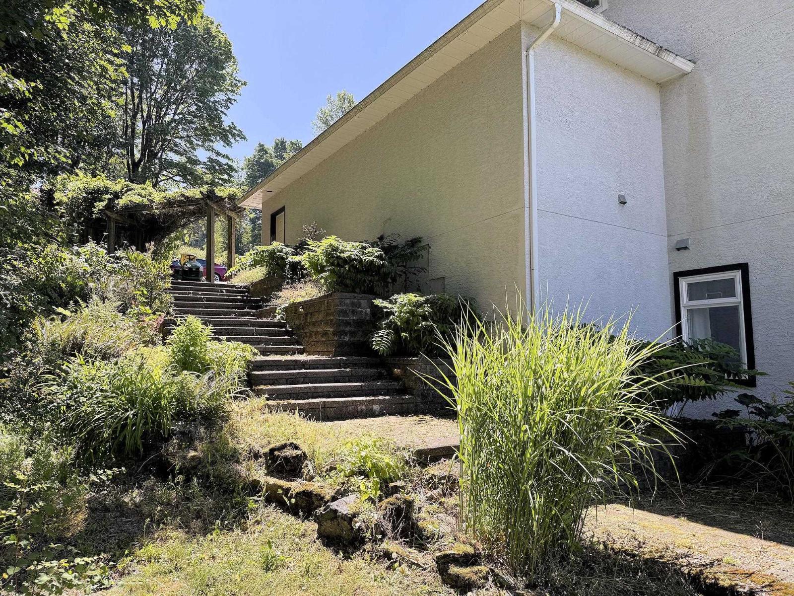 8439 Grand View Drive, Chilliwack Mountain, Chilliwack, British Columbia  V2R 4A2 - Photo 30 - R3022978