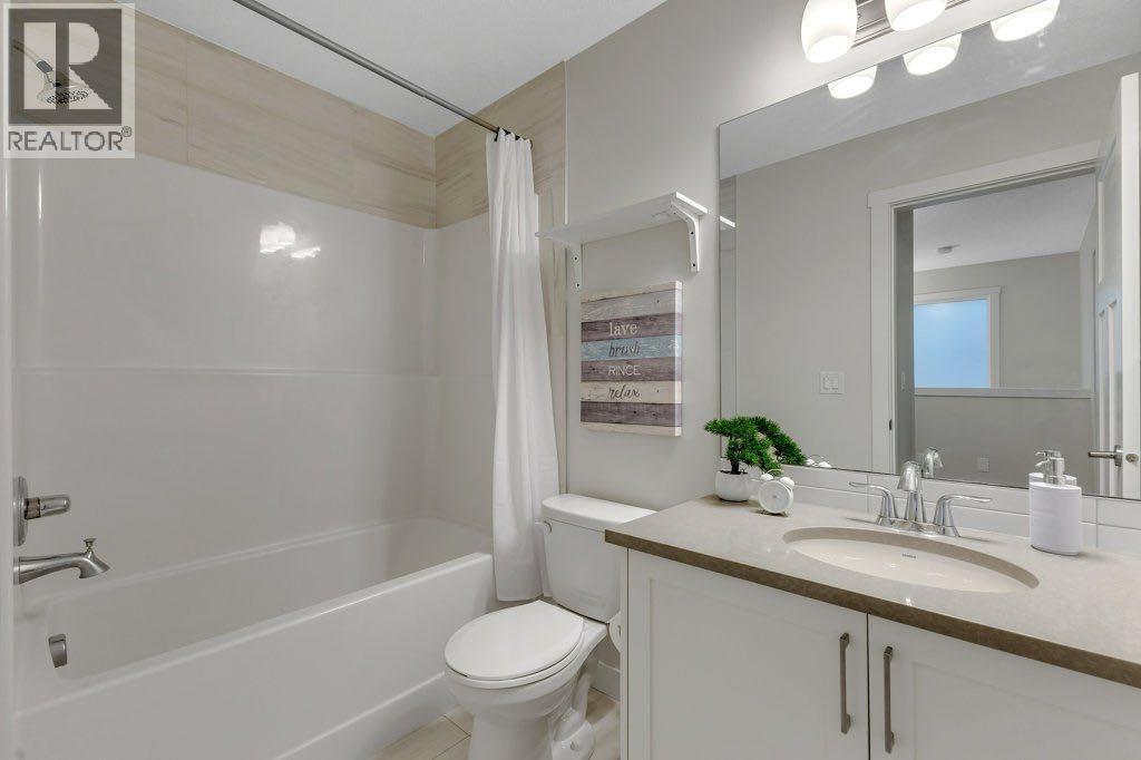 425 South Point Glen Sw, Airdrie, Alberta  T4B 4L1 - Photo 22 - A2259938