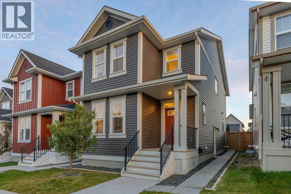 425 South Point Glen Sw, Airdrie, Alberta  T4B 4L1 - Photo 2 - A2259938