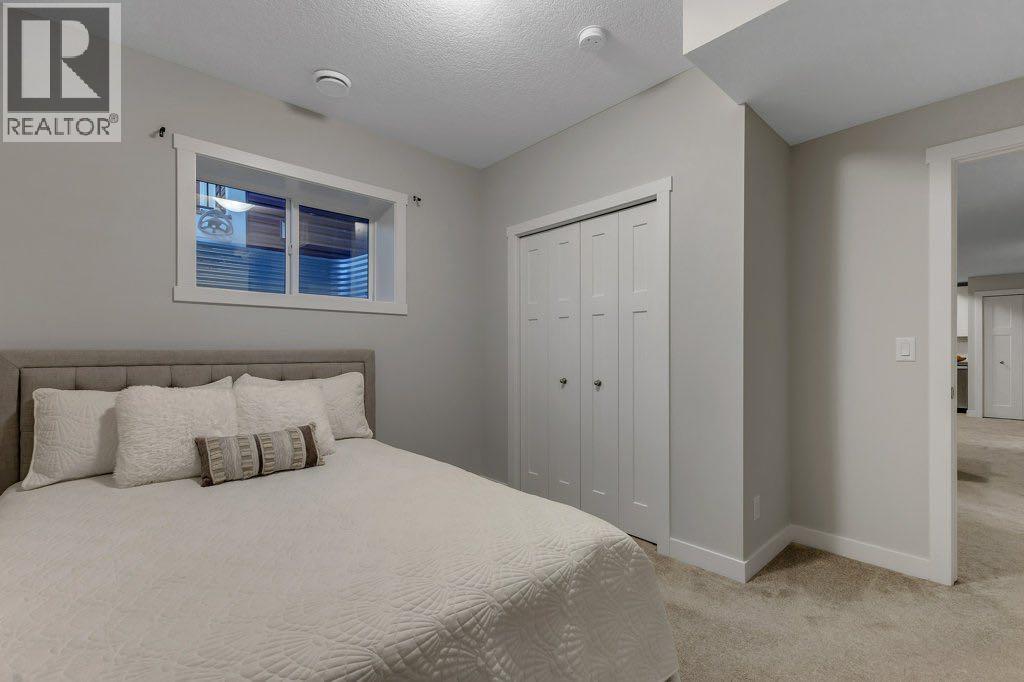 425 South Point Glen Sw, Airdrie, Alberta  T4B 4L1 - Photo 36 - A2259938