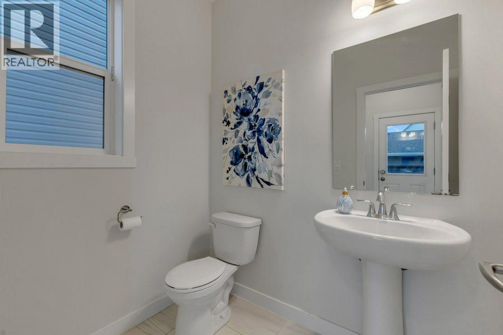 425 South Point Glen Sw, Airdrie, Alberta  T4B 4L1 - Photo 15 - A2259938