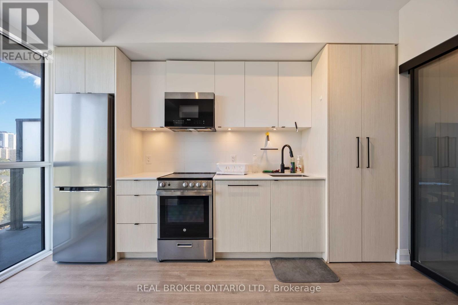 705 - 2369 Danforth Avenue, Toronto, Ontario  M4C 0B1 - Photo 1 - E12448179