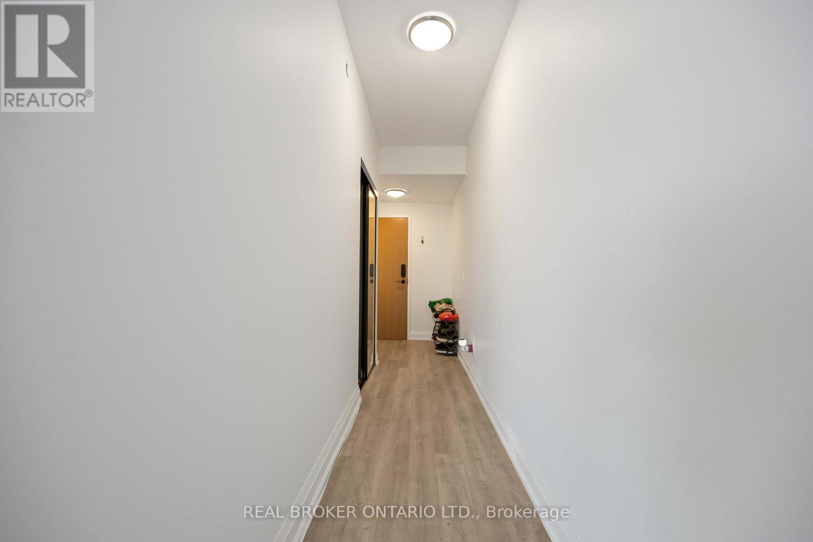 705 - 2369 Danforth Avenue, Toronto, Ontario  M4C 0B1 - Photo 2 - E12448179