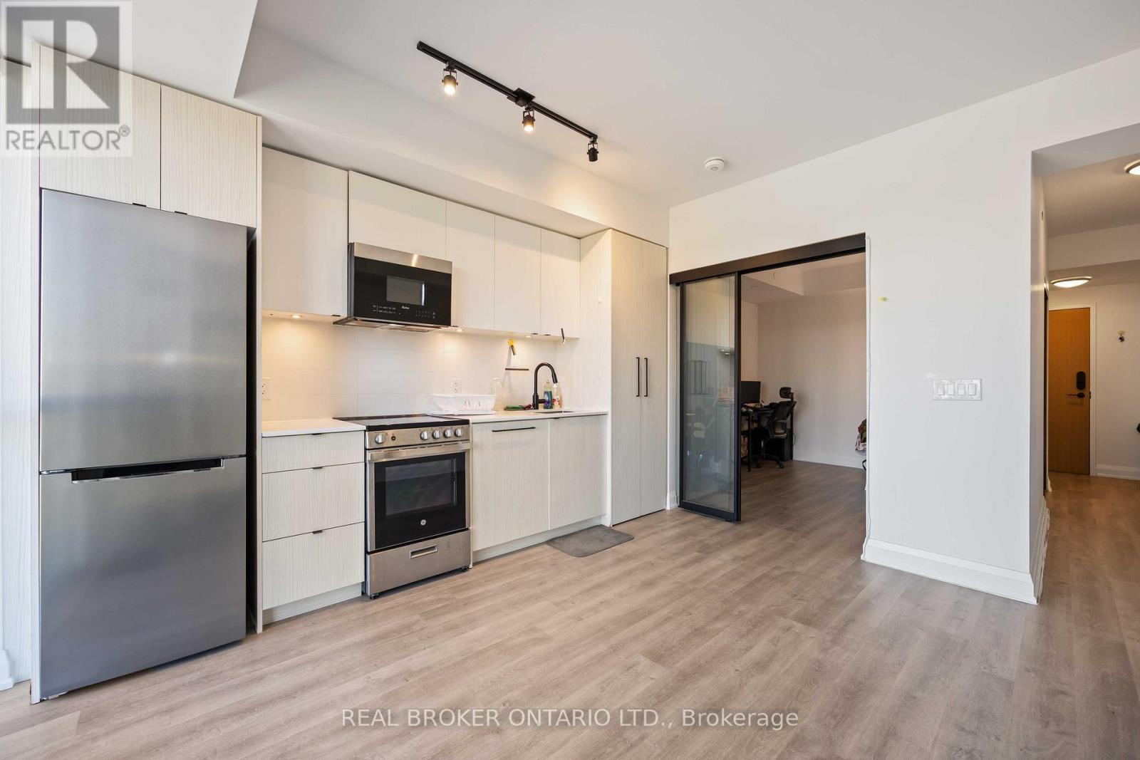 705 - 2369 Danforth Avenue, Toronto, Ontario  M4C 0B1 - Photo 9 - E12448179