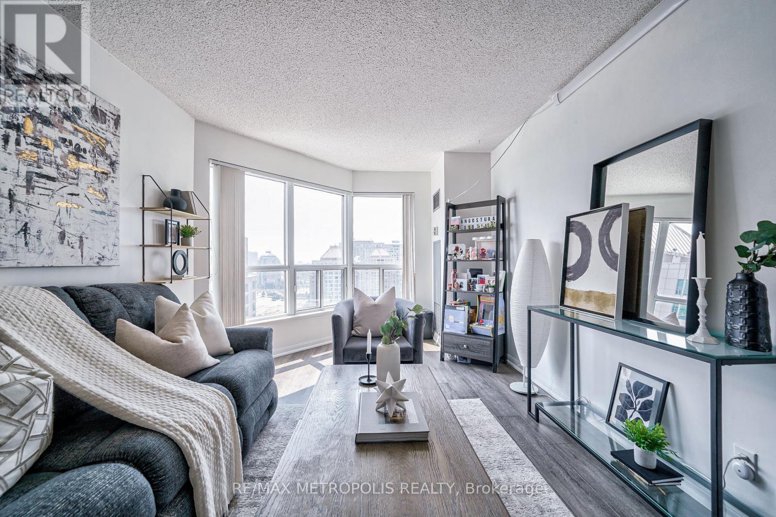 Ph109 - 11 Lee Centre Drive, Toronto, Ontario  M1H 3J5 - Photo 1 - E12448200