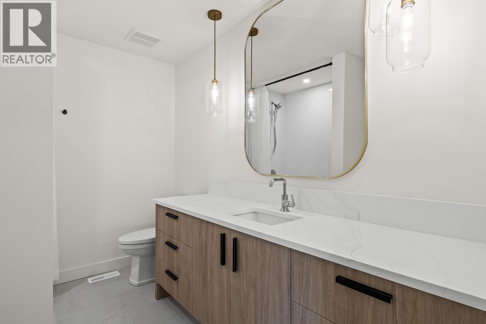 882 Hubbard Road Kelowna Photo 15