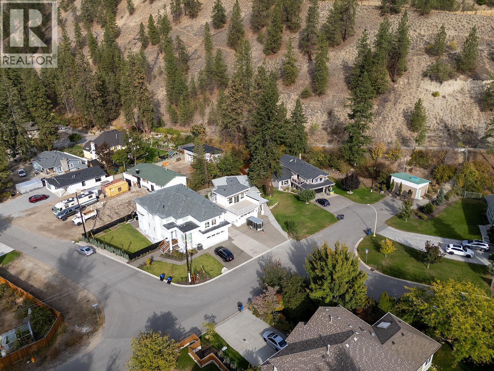 882 Hubbard Road Kelowna Photo 3