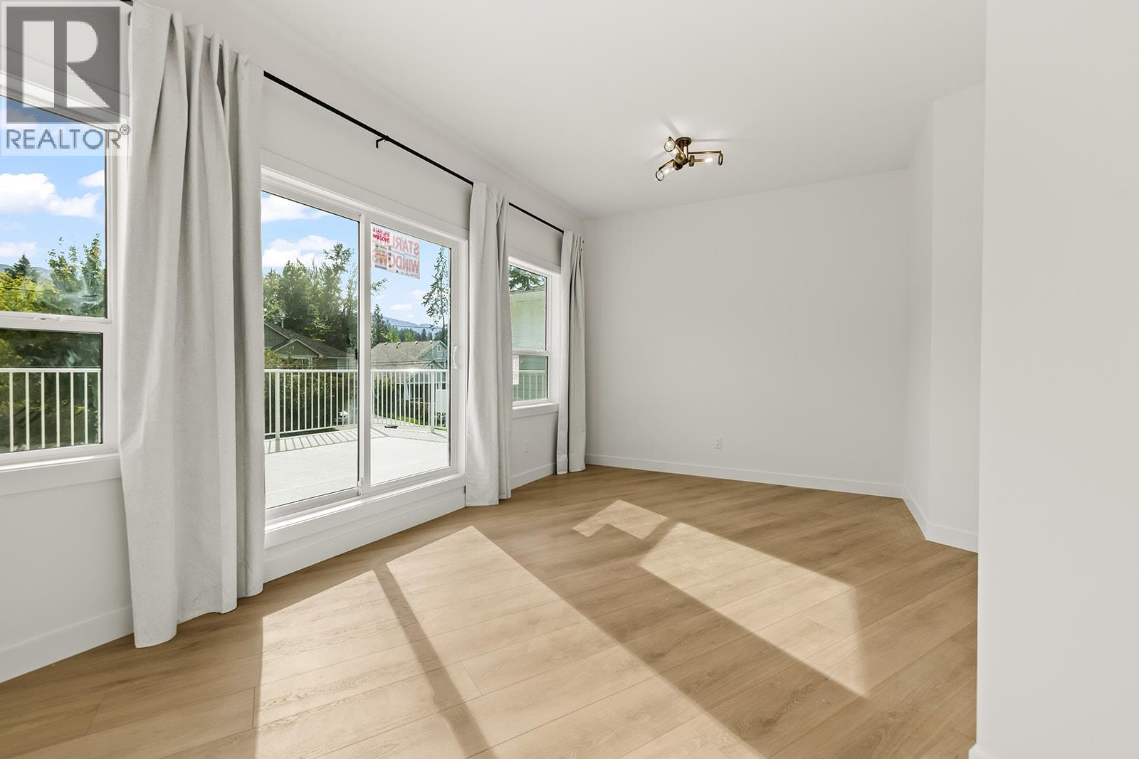 882 Hubbard Road Kelowna Photo 34