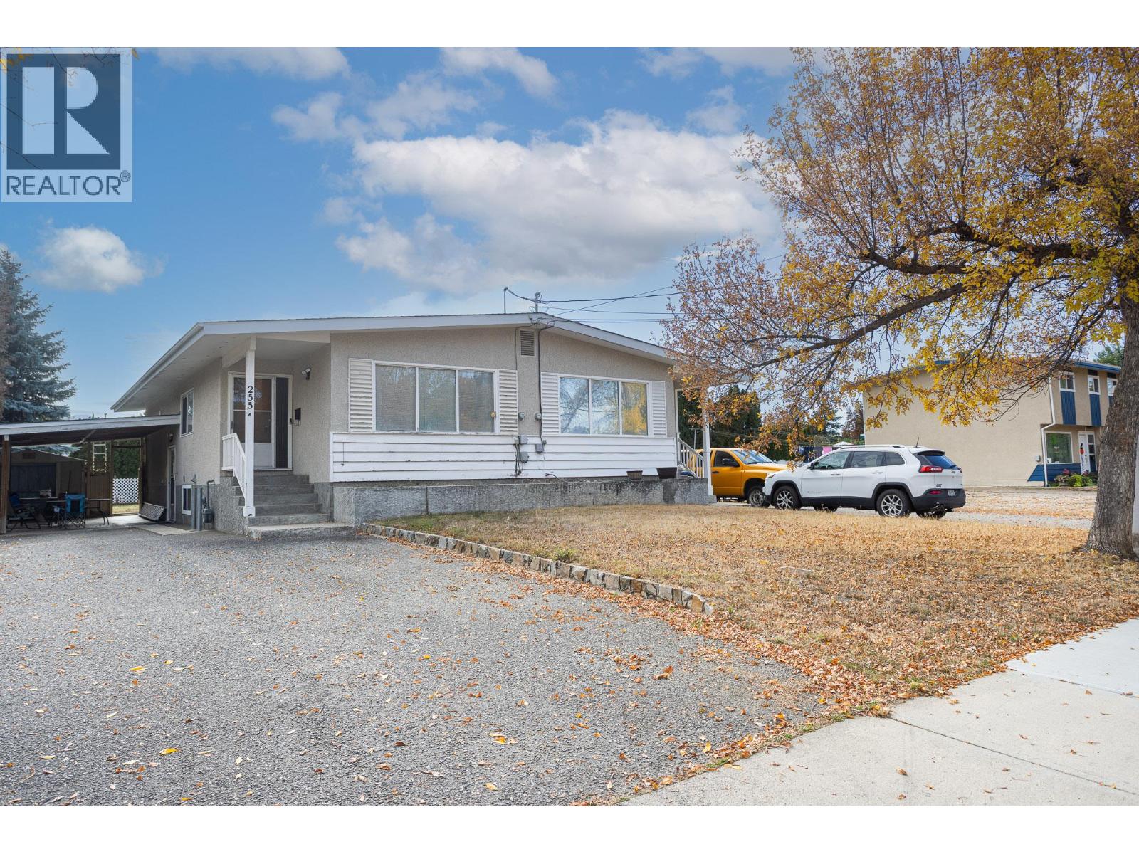255 Holbrook Road W Kelowna Photo 2