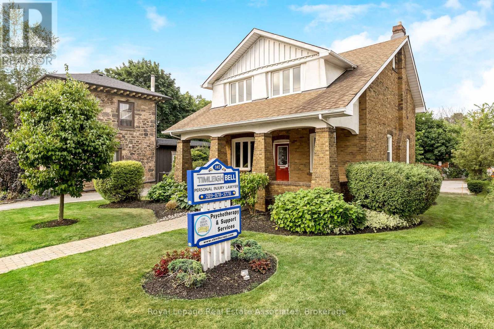 142 Martin Street, Milton (Om Old Milton), Ontario  L9T 2R2 - Photo 2 - W12448189