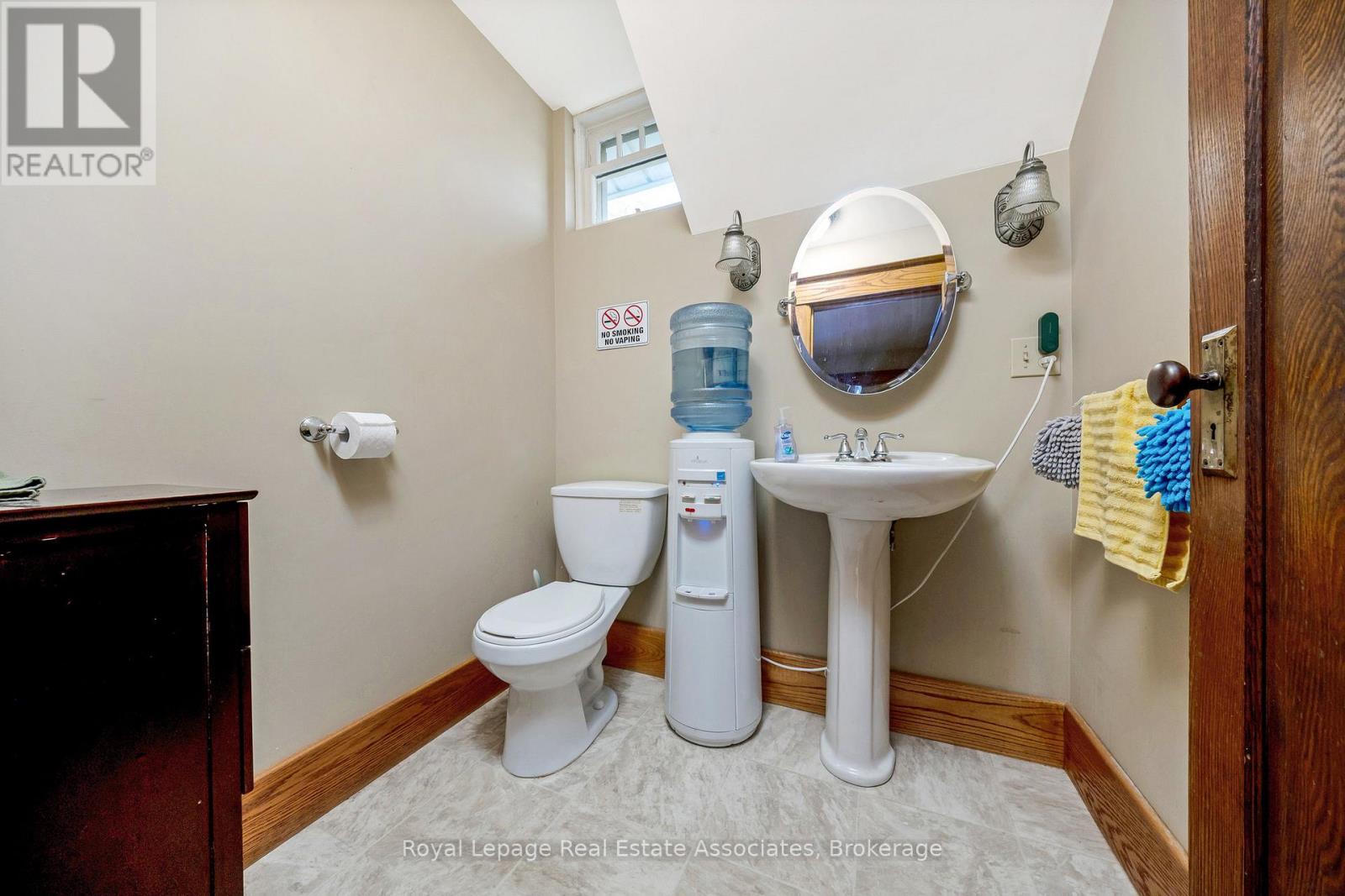 142 Martin Street, Milton (Om Old Milton), Ontario  L9T 2R2 - Photo 23 - W12448189