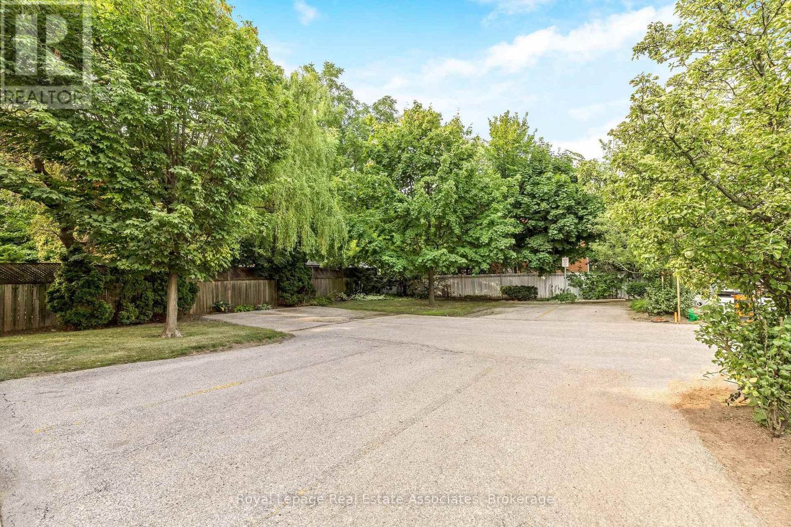 142 Martin Street, Milton (Om Old Milton), Ontario  L9T 2R2 - Photo 32 - W12448189